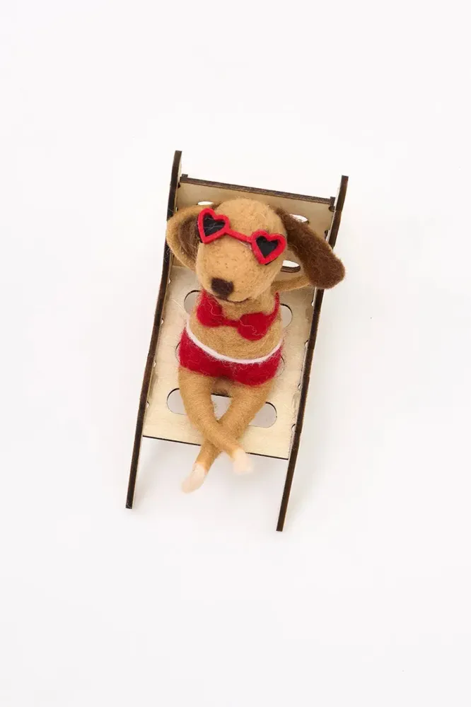 Felt pendant dog deck chair Batela Deco 2025