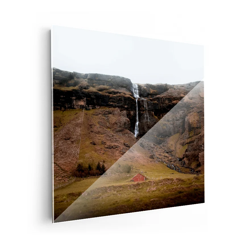 Cascada y Cabañ Poster