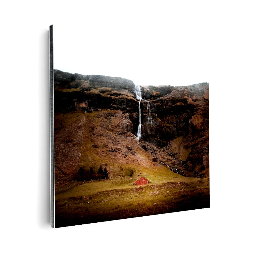 Cascada y Cabañ Poster