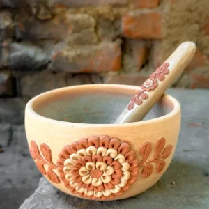 Cuenco de salsa de Atzompa con cuchara