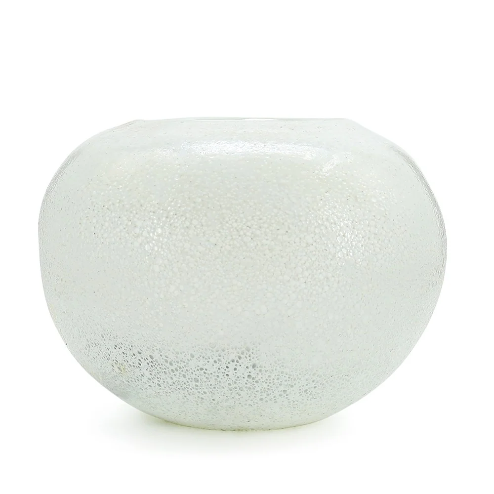 DM WHITE VASE 9X7"