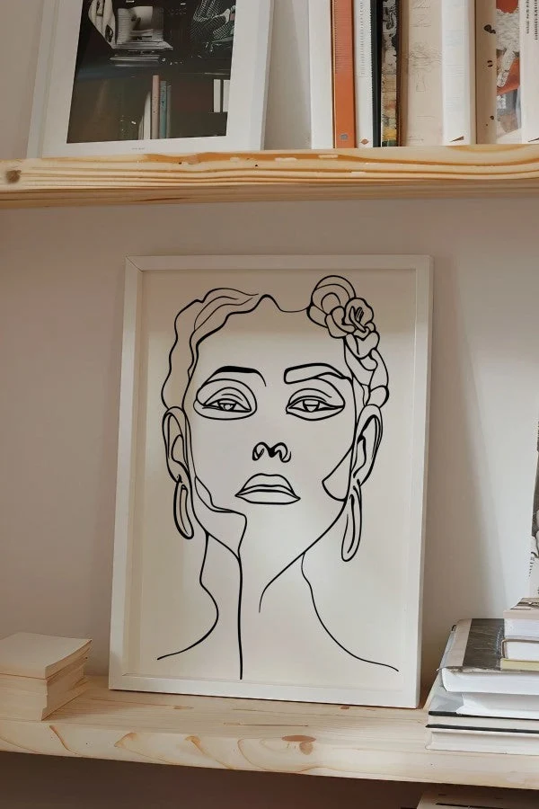 Frida lines Essential Lineworks