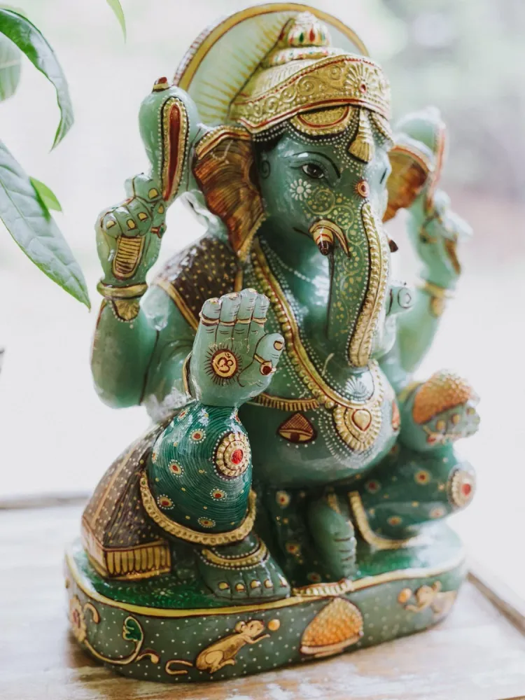 Estatua de Ganesh de Aventurina pintada mano
