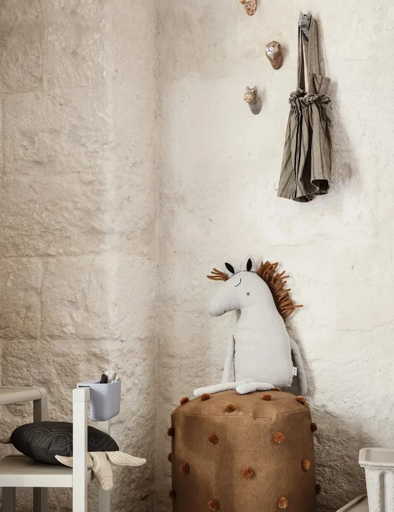 colgador animal hook giraffe Ferm Living
