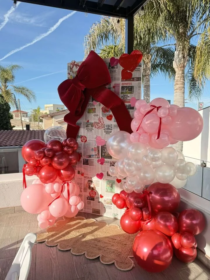 Backdrop Amor Gift Box Inc