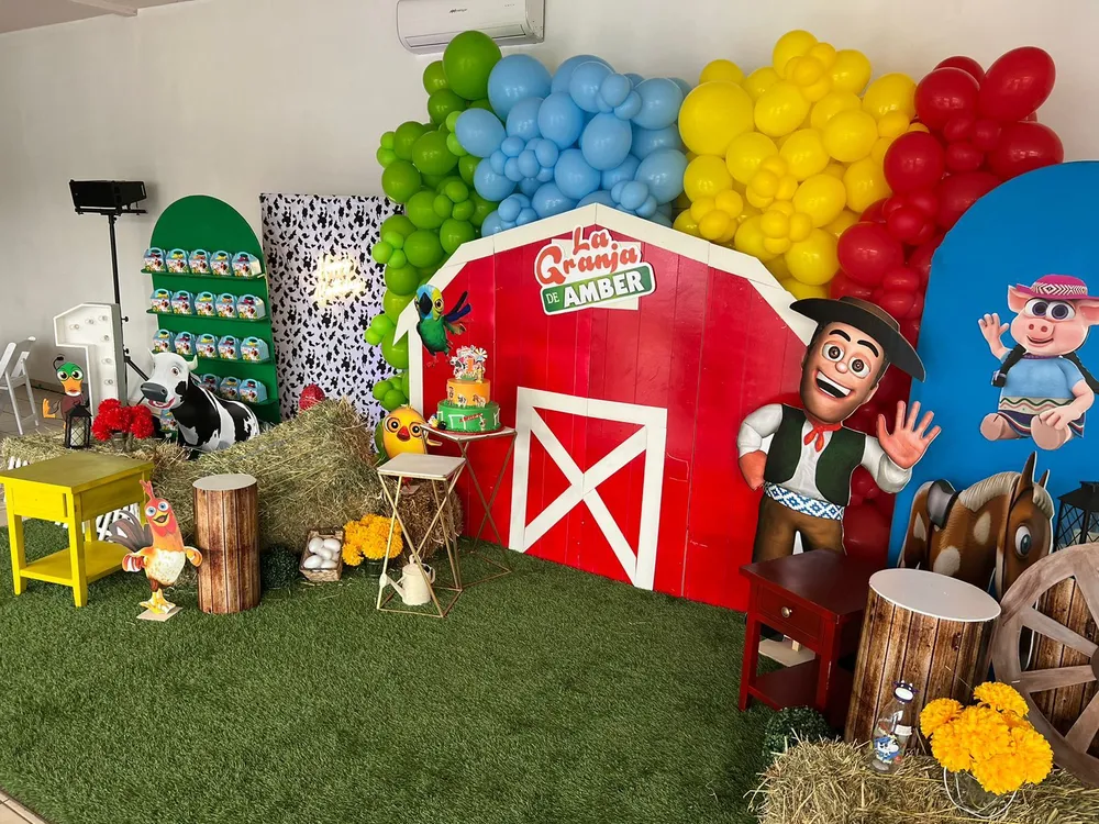 Backdrop Completo: Granja de Zenon Gift Box Inc