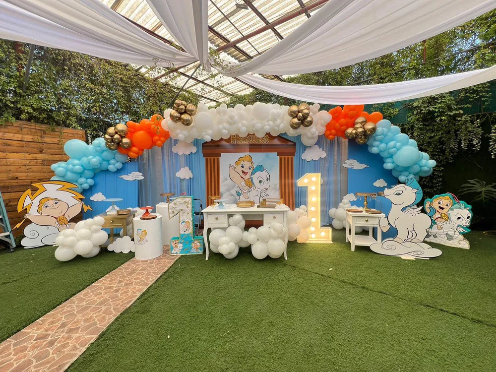 Backdrop Hércules Gift Box Inc