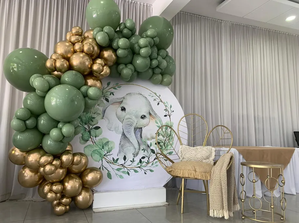 BackDrop - Pequeño Elefante Gift Box Inc