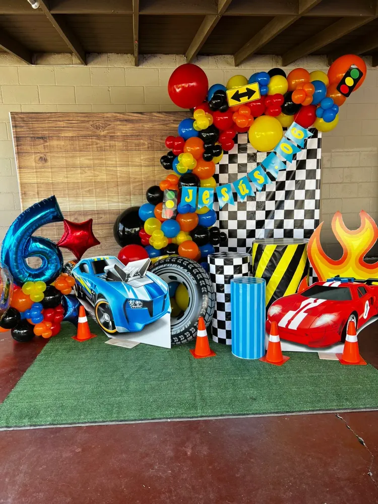 Hotwheels - Decoración Gift Box Inc