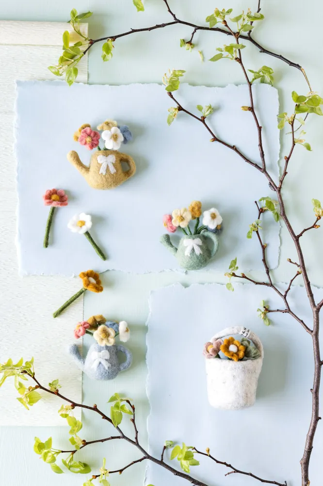 Colgante Regaderas con flores Gry&Sif