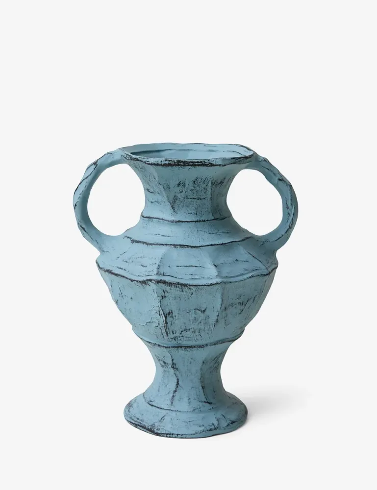 New classics: Jarrón soft blue HKLIVING