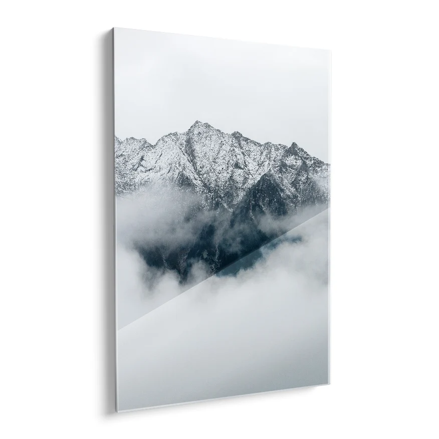 Montañ con Niebla y Nieve Poster