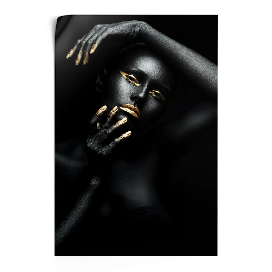 Mujer Maquillaje Dorado Poster