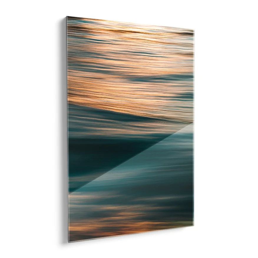 Sol Sobre Aguas Onduladas Poster