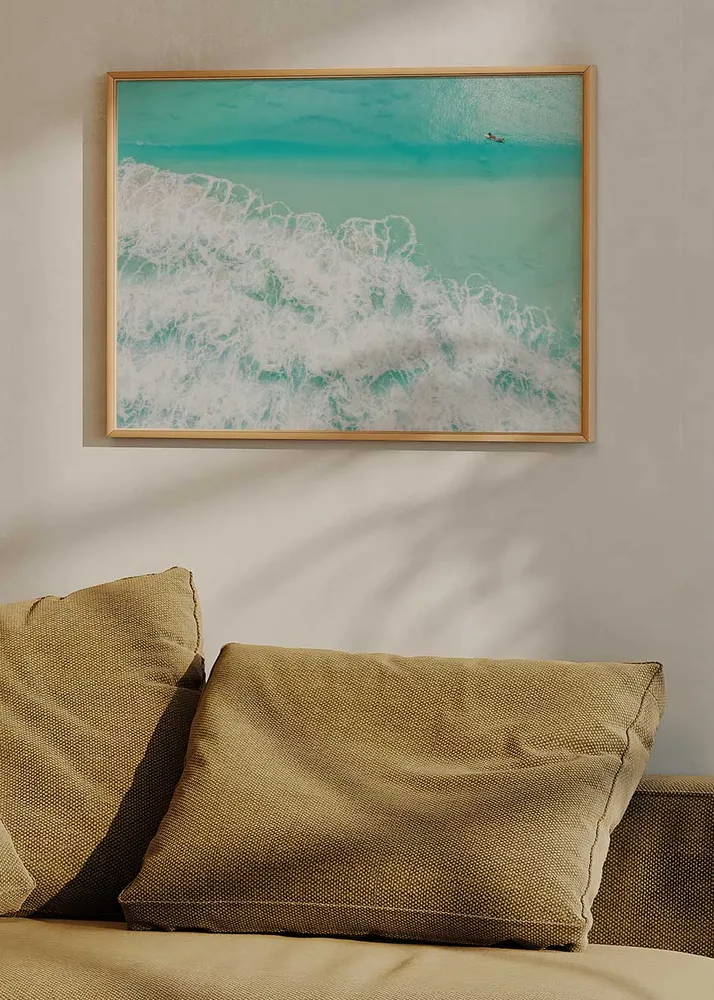 Surfer and Waves Studio Malek