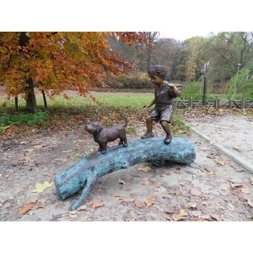 Estatua de bronce de un niño con un perro en un árbol (107 x 69 x 150 cm) Thermobrass