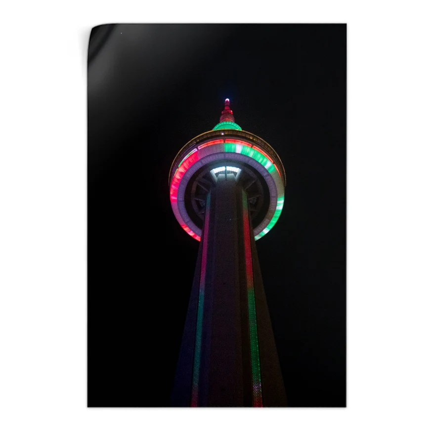 Torre CN Iluminada Poster