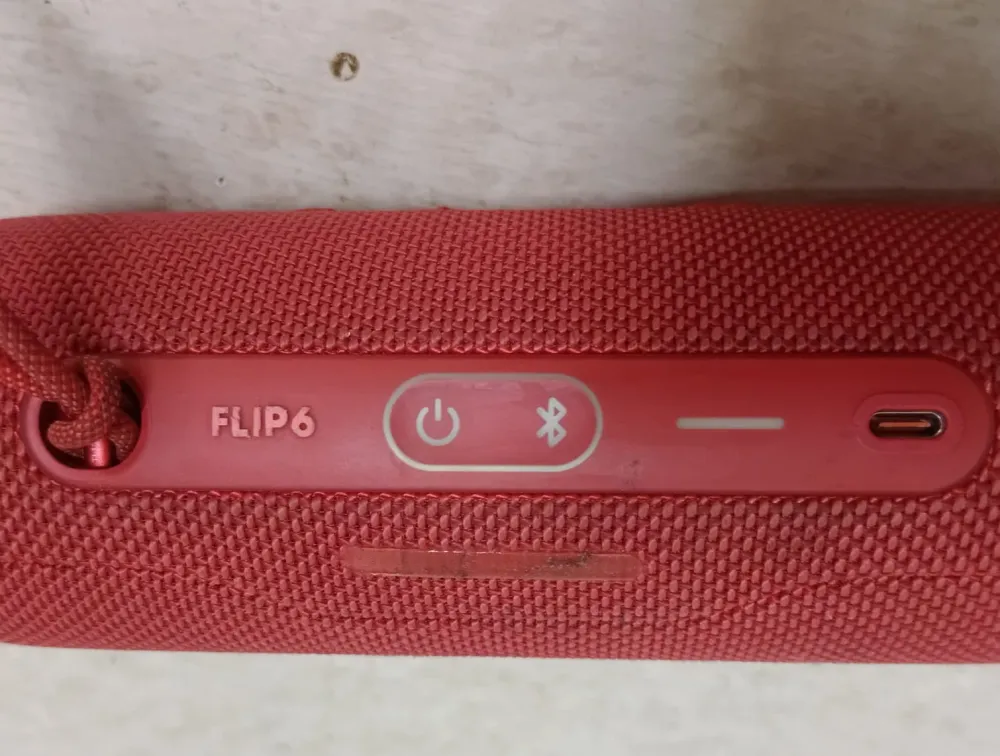 Bocina JBL flip 6 en caja, usada Listas para Usar