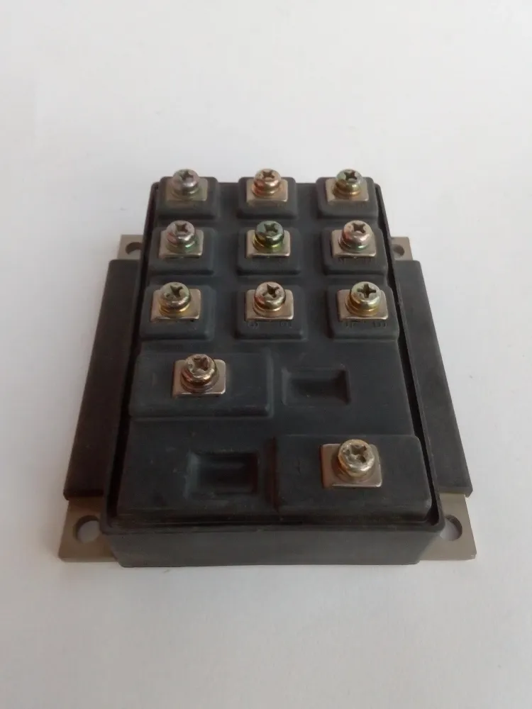 Modulo de Potencia Fuji Electric 6DI50A-060 con Certificación RoHS