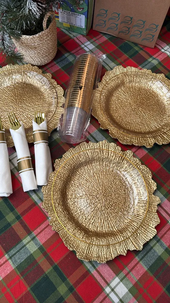 Pack de Pilas Set de vajilla navideñ dorada, 6 puestos