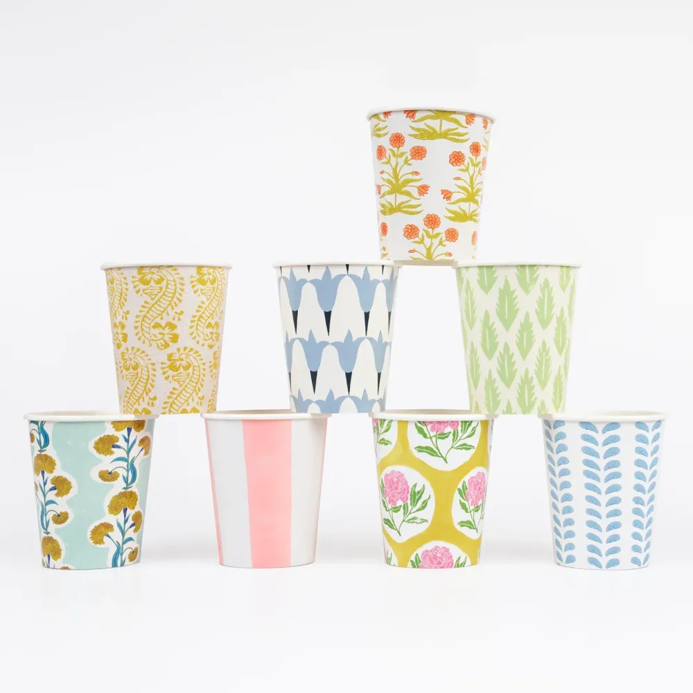 Vasos de papel diseño Molly Mahon